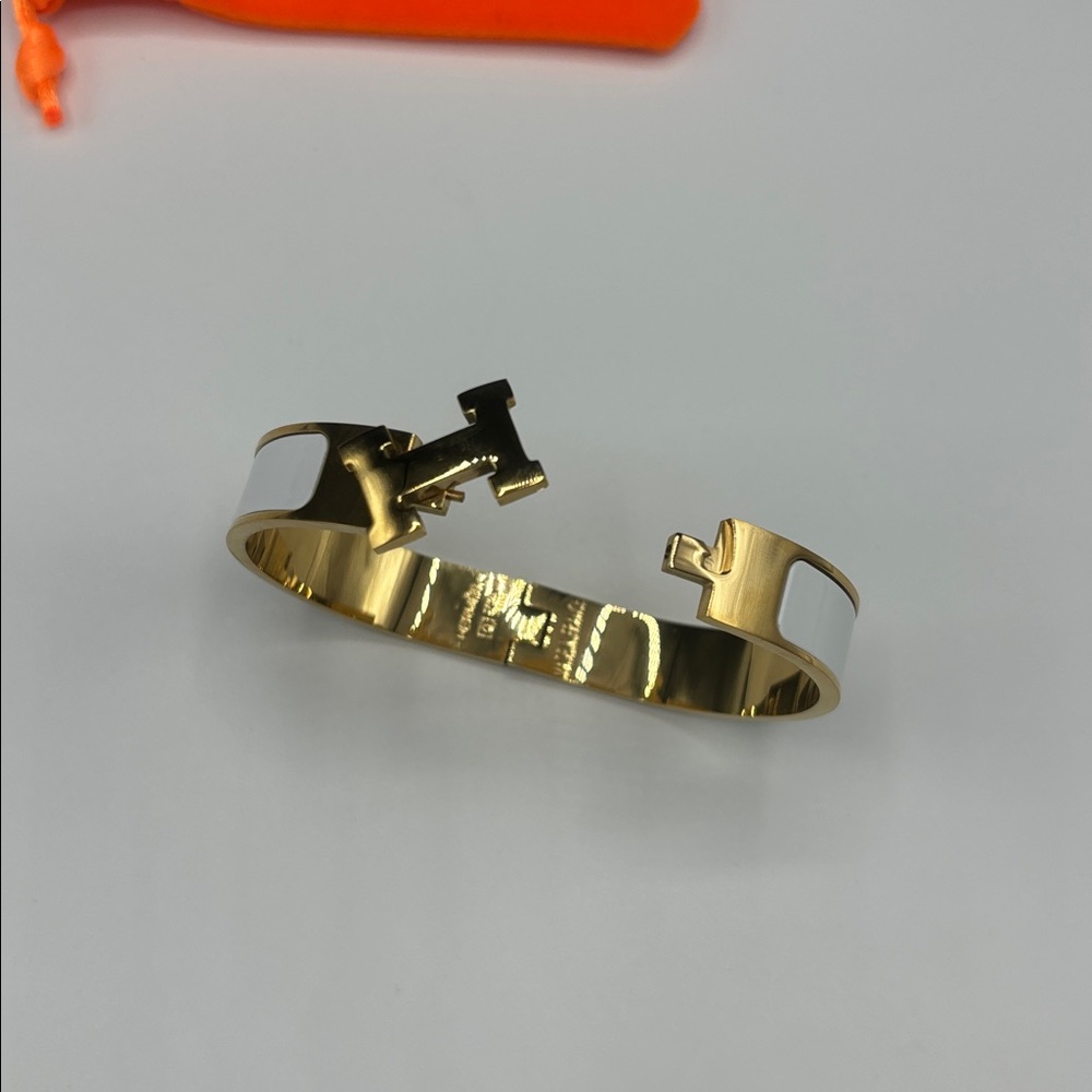Stainless steel Gold and White Clic H Bracelet for women’s - Picture 2 of 6